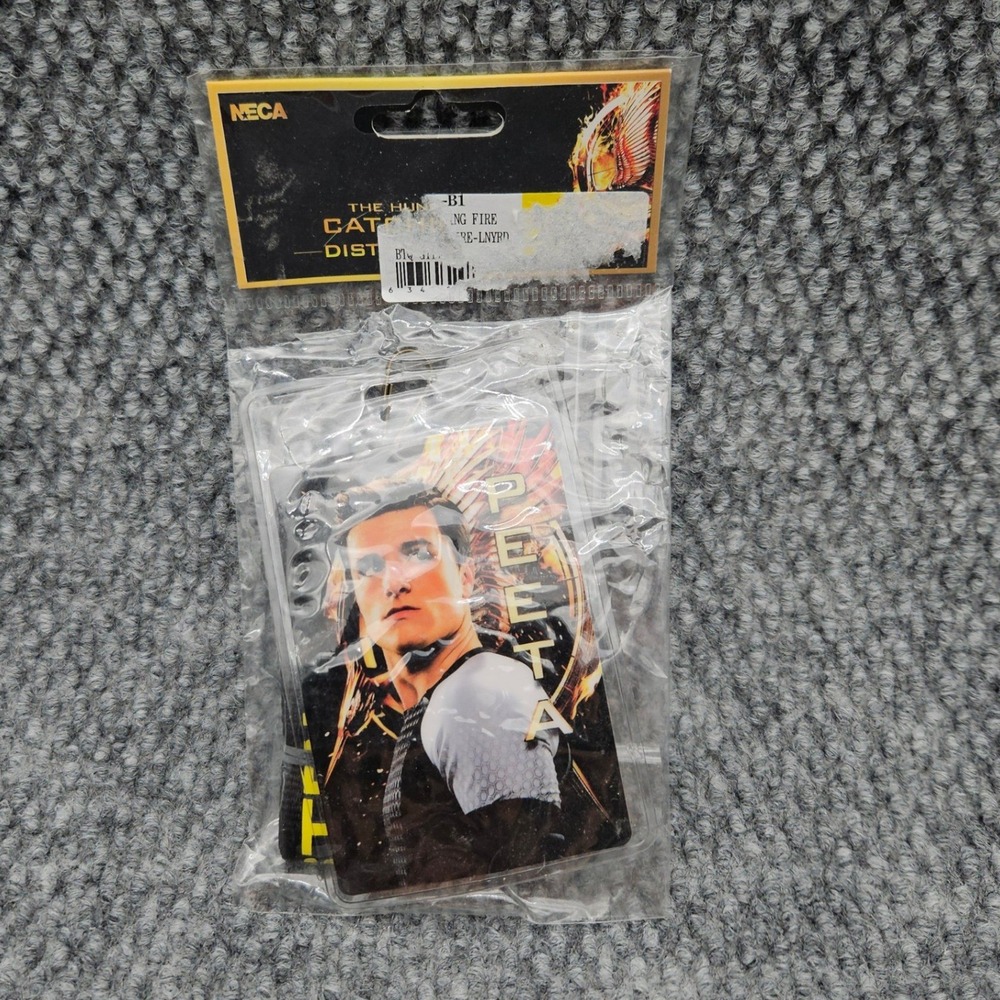 NECA Hunger Games Catching Fire Black Lanyard District‎ 12 Peeta Mellark New